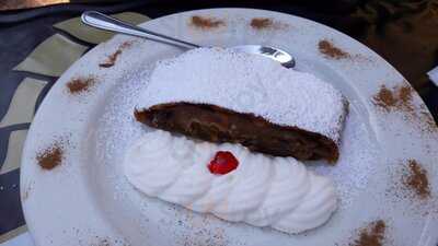 Werners Lodge And Bistro