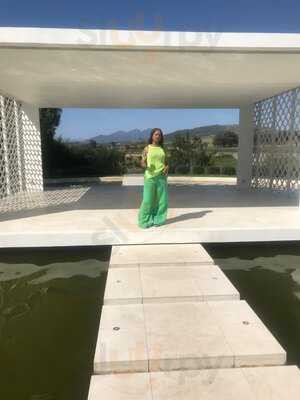 Tiger's Milk Kloof Street