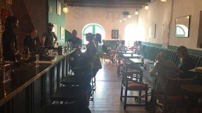 Frogitt & Vonkel Wine Bar