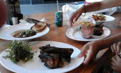 Hinterland Vleis Handelaar Moa