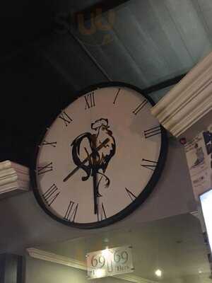 Nineteen 69 Pub & Grill