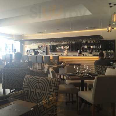 Erawan Thai Restaurant And Bar