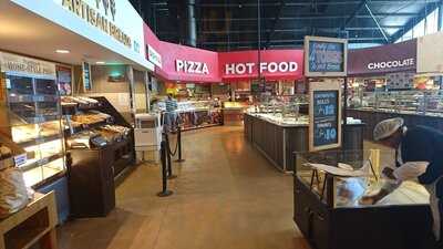 Food Lovers Market - Tokai