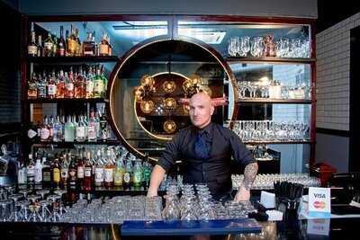 Holy Smoke Smoke House & Bar