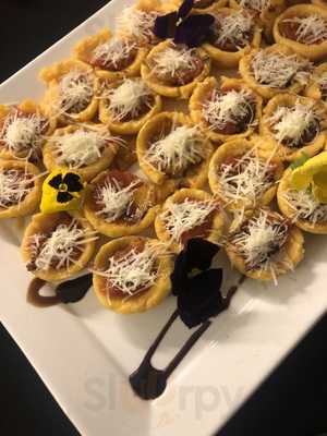 4roomed Ekasi Culture & Food