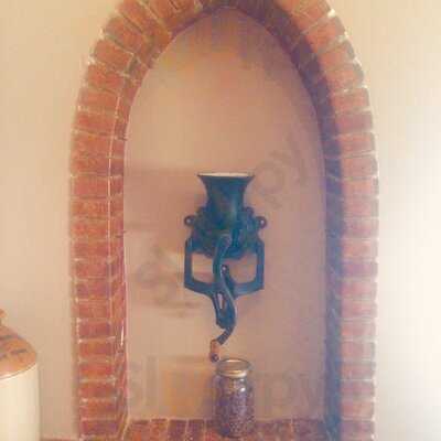 Izzie's Coffee Shop And Roastery