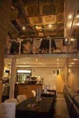 Cafe 6 Bistro And Coffee Bar