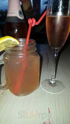 Mujo Bar & Restaurant