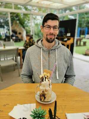 The Marshmallow Garden Cafe