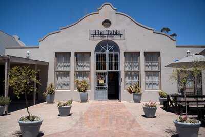 The Table Coffee & Books