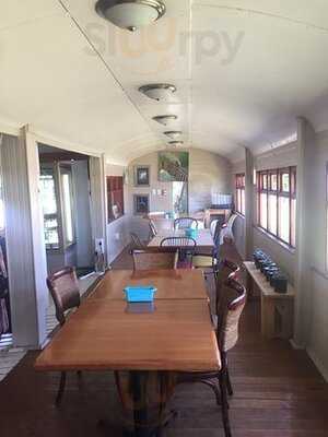 Bloutrein Restaurant Bakery And Trading Post