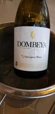 Longtable Restaurant