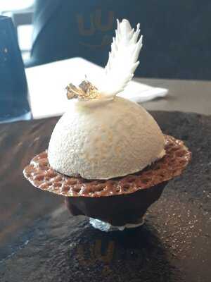 Avant-garde Restaurant At Hazendal Wine Estate