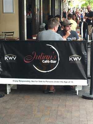 Julian's Cafe-bar