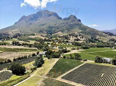 Le Pommier Wine Estate