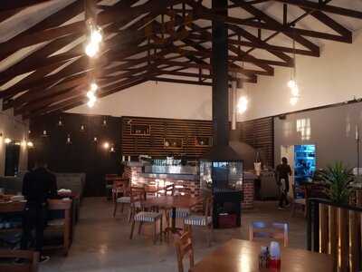 Saddles Burger Bar & Grill - Bottelary