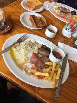 The Rendezvous On The Corner Pub And Grill