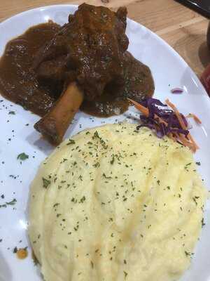 Adega Express Table Bay Mall