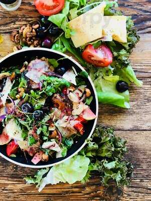 Foragers Deli & Whole Foods Store