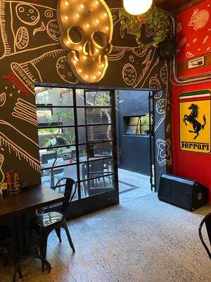 La Matta Cafe, Pizzeria And Bar