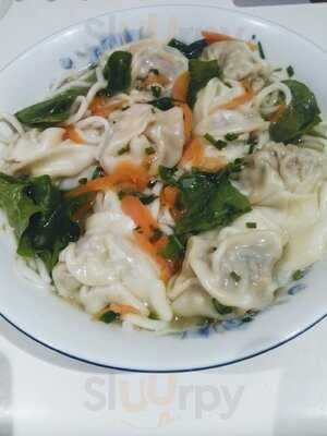 Gung Taai May Chinese Food