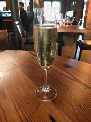 Purveyor Steakhouse & Pizzaria