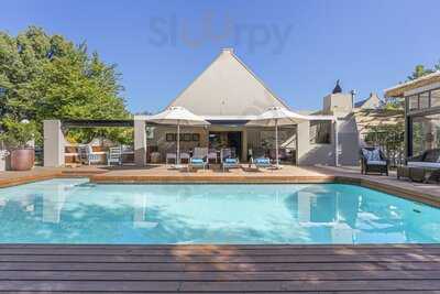 Val De Vine Restaurant