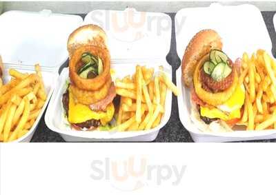 Zone 7 Active Sports Pub & Grill